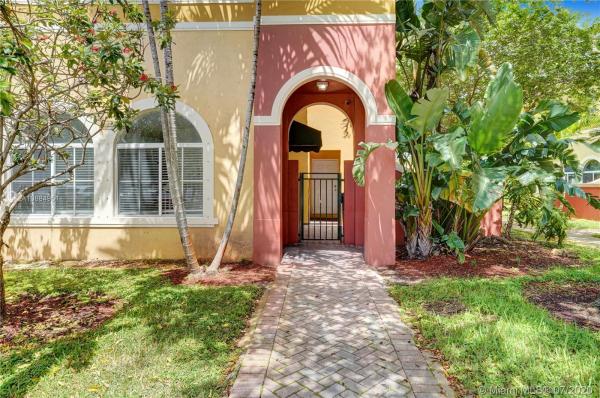 Bella Vista, Lauderdale Lakes, Florida 33311, image 2