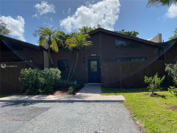 Pinetree Village, 11267 SW 112th Cir Ln E, Kendall, Florida 33176, image 2