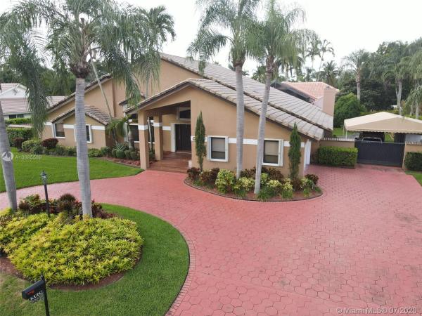 Parintis, 10060 SW 143rd St, Kendall, Florida 33176, image 2