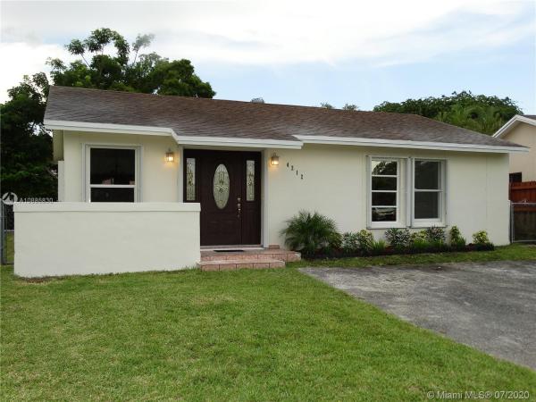 Bent Tree, 4212 SW 137th Ct, Kendale Lakes, Florida 33175, image 2