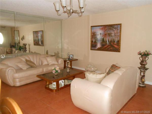 Hacienda Estates, 3301 SW 114th Ct, University Park, Florida 33165, image 2