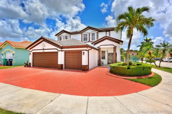 Riviera Trace, 1037 NW 136th Ct, Tamiami, Florida 33182, image 2