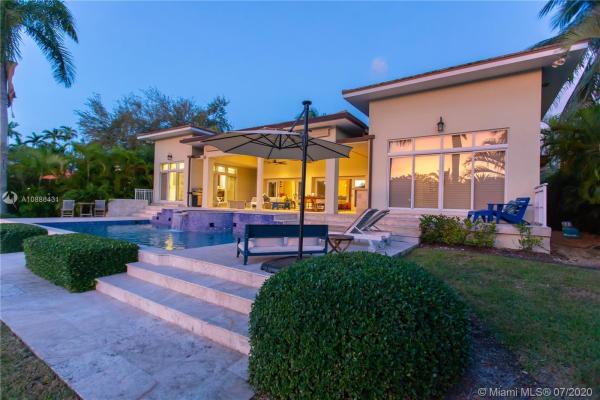 Riviera, 4920 Biltmore Dr, Coral Gables, Florida 33146, image 2