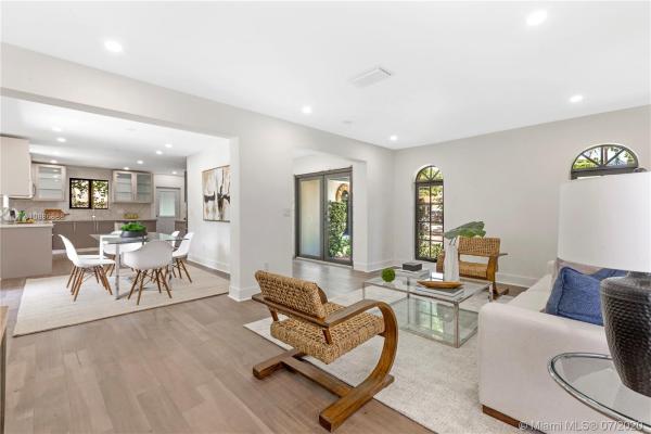 Biltmore, 637 Sevilla Ave, Coral Gables, Florida 33134, image 2