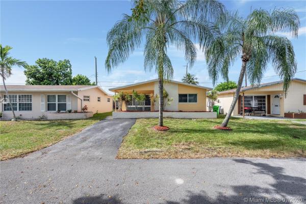 Gold Key Villas, 6859 NW 27th Ct, Sunrise, Florida 33313, image 2