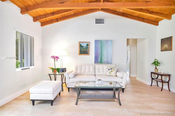 Tropical Isle Homes, 442 Warren Ln, Key Biscayne, Florida 33149, image 2
