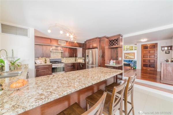 Snapper Creek Townhouses, 11165 SW 70th Ln, Kendall, Florida 33173, image 2