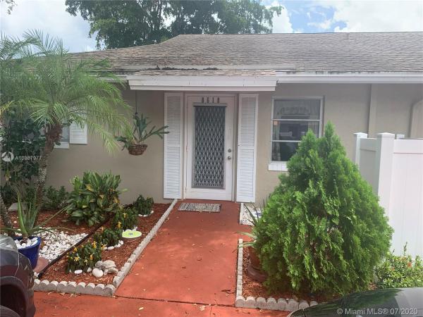 Greenleaf At Whisper Walk, 8618 Dreamside Ln, Boca Raton, Florida 33496, image 2