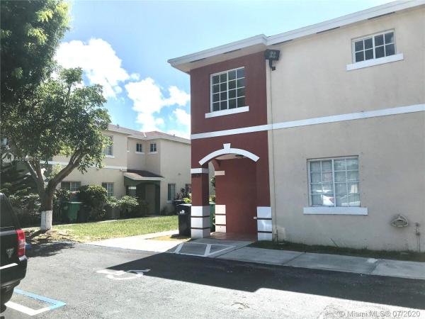 Royale Point Townvillas, 18676 SW 100th Ave #18676, Cutler Bay, Florida 33157, image 2