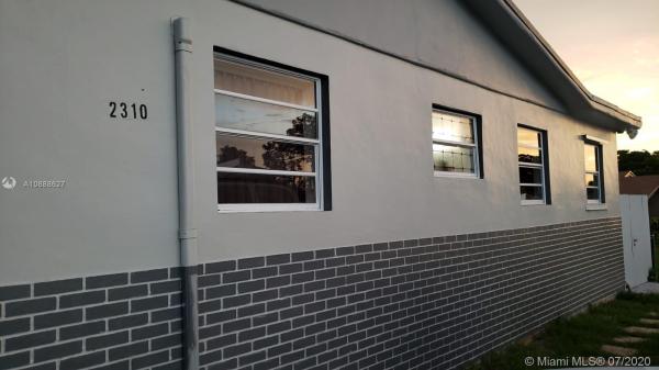Radio Heights, 2310 NW 171st Ter, Miami Gardens, Florida 33056, image 2