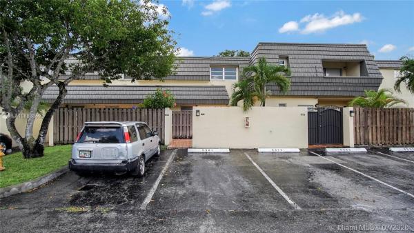 Kendale Lakes Townhouses, 8381 SW 137th Ave #8381, Kendale Lakes, Florida 33183, image 2