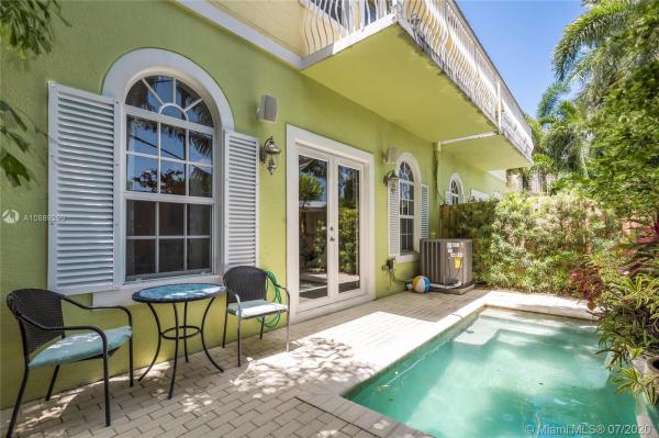 Mallory Square, 2644 NE 9th Ave #9, Wilton Manors, Florida 33334, image 2