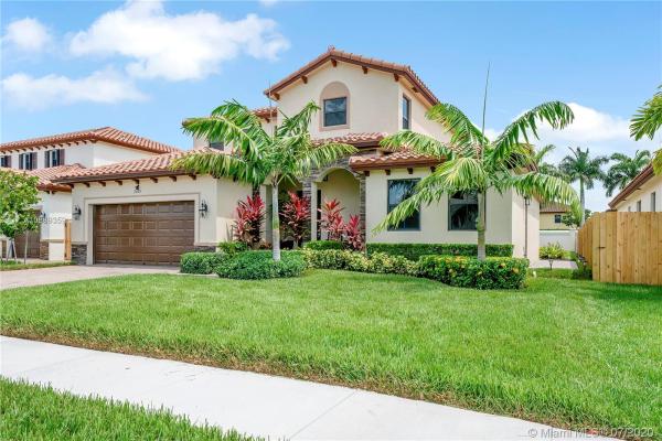 Kingman Commons, 2655 SE 1st St, Homestead, Florida 33033, image 2