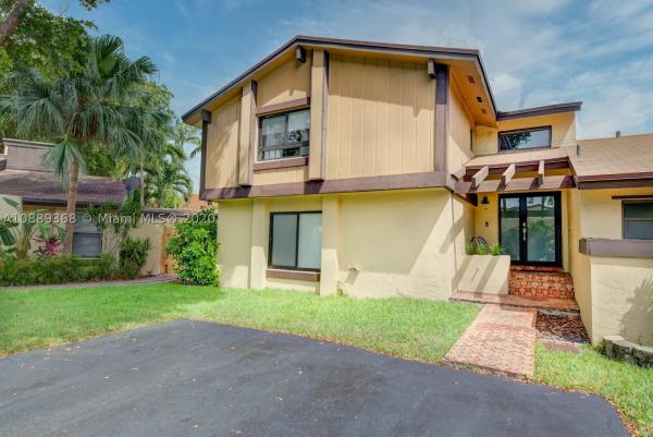 Woodgate West, 6926 SW 128th Pl 0, Kendale Lakes, Florida 33183, image 2