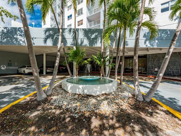 Stanton House, 6900 Bay Dr #8K, Miami Beach, Florida 33141, image 2