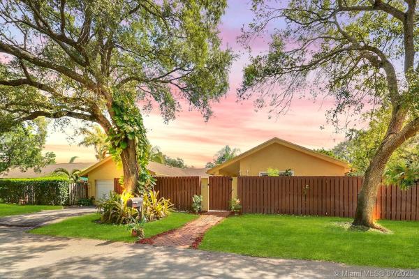 Paseo Verde, 4009 E Sailboat Dr, Cooper City, Florida 33026, image 2