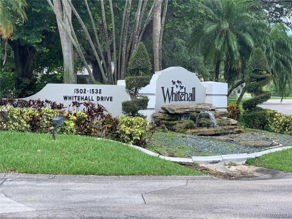 Whitehall Of Pine Island Ridge, 1502 Whitehall Dr #401, Davie, Florida 33324, image 2