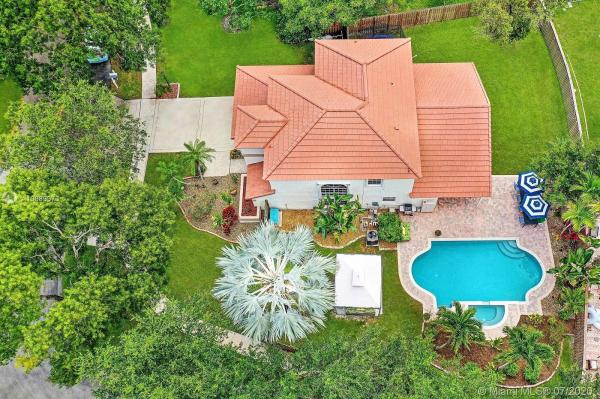Embassy Place, 10454 Brasilia St, Cooper City, Florida 33026, image 2