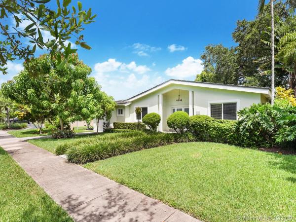 Riviera, 725 Benevento Ave, Coral Gables, Florida 33146, image 2