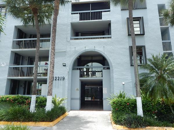 Vista Del Lago, 12219 SW 14th Ln #2311, Tamiami, Florida 33184, image 2