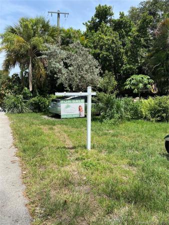 1486 NE 127th St, North Miami, Florida 33161, image 2