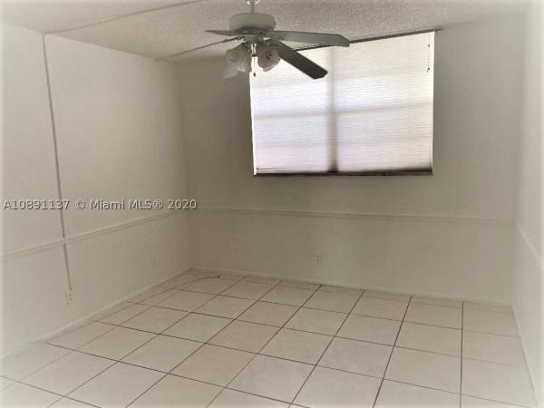 Poinciana Place Of Pine Island Ridge, 9480 Poinciana Pl #306, Davie, Florida 33324, image 2
