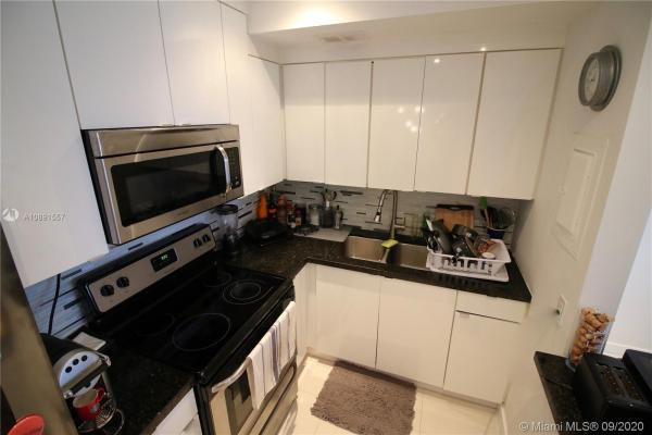 King Cole, 900 Bay Dr #1018, Miami Beach, Florida 33141, image 2