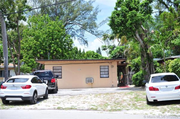 11310 Peachtree Dr, Unincorporated Dade County, Florida 33161, image 2