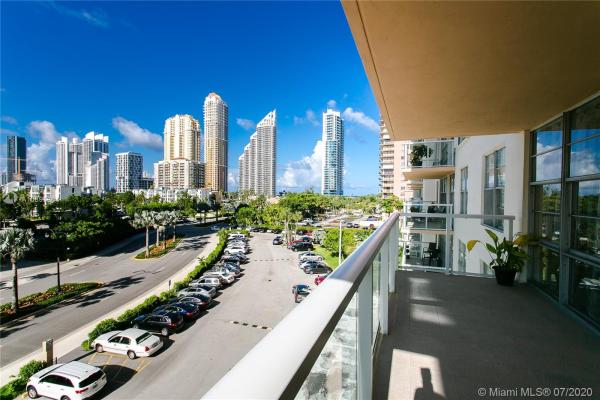 Winston Towers 300, 230 174th St #509, Sunny Isles Beach, Florida 33160, image 2