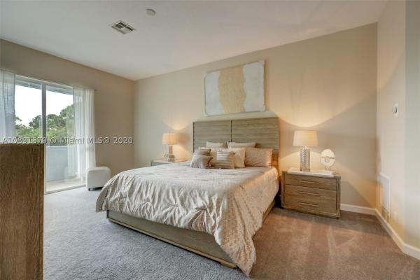 2238 SE Powell Ct, Florida 34952, image 2