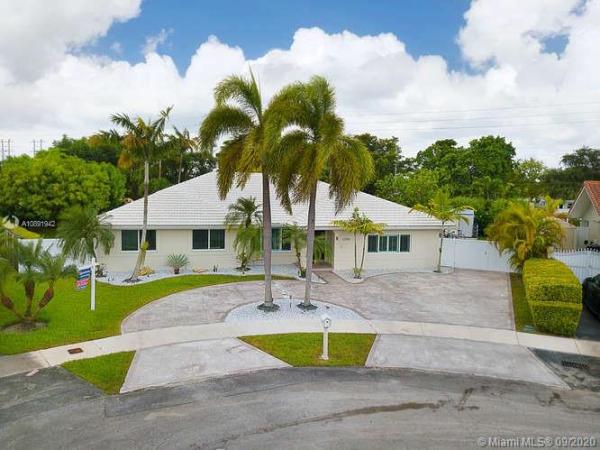 Kendale Lakes No HOA, 13700 SW 71st Ln, Kendale Lakes, Florida 33183, image 2