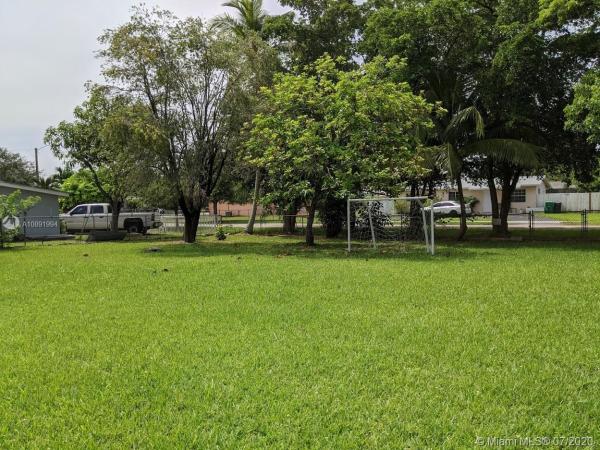 Cutler Ridge, 10245 SW 212th St, Cutler Bay, Florida 33189, image 2