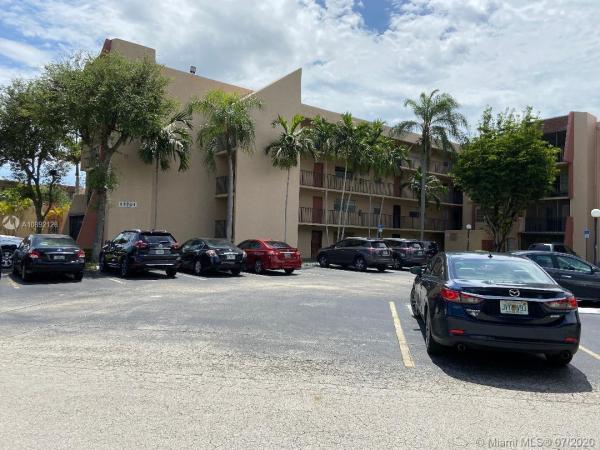 Ramblewood, 13701 Kendale Lakes Cir #B-105, Kendale Lakes, Florida 33183, image 2
