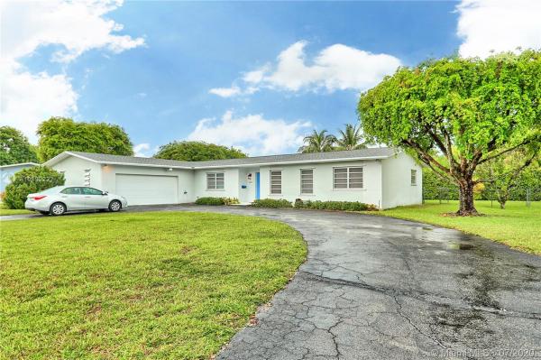 New Continental, 8024 SW 102nd St, Kendall, Florida 33156, image 2