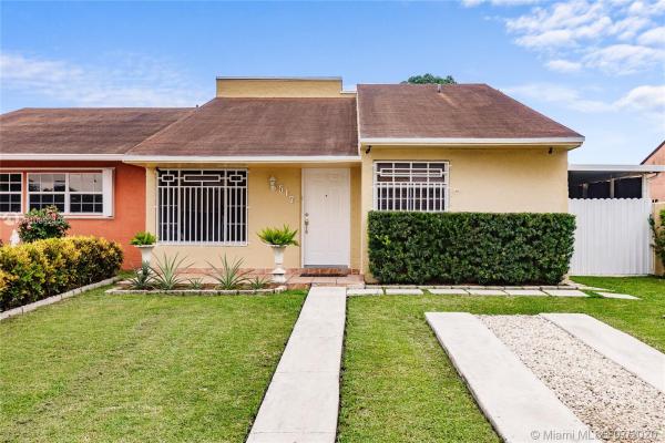 Grand Canal Homes, 517 SW 96th Ct, Fountainebleau, Florida 33174, image 2