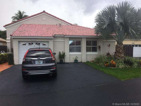 Poinciana At Kendall, 11811 SW 94th St, Kendall, Florida 33186, image 2