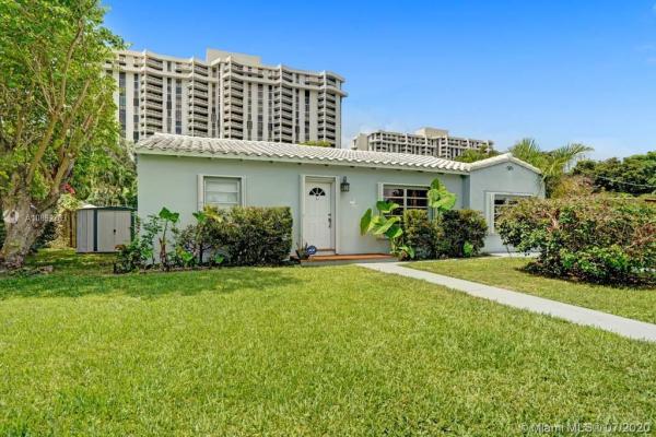 1440 NE 108th St, Unincorporated Dade County, Florida 33161, image 2