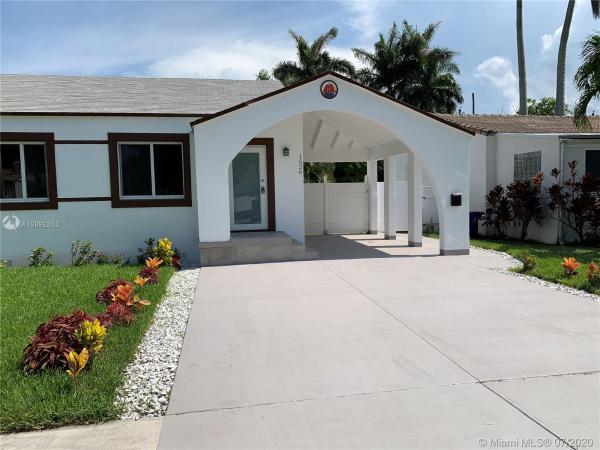 1526 NE 110th St, Unincorporated Dade County, Florida 33161, image 2