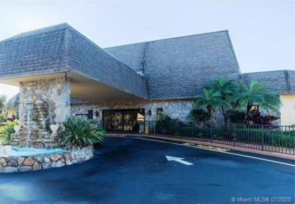 Villas At Carriage Hills, 108 Essex Rd #2-37, Hollywood, Florida 33024, image 2