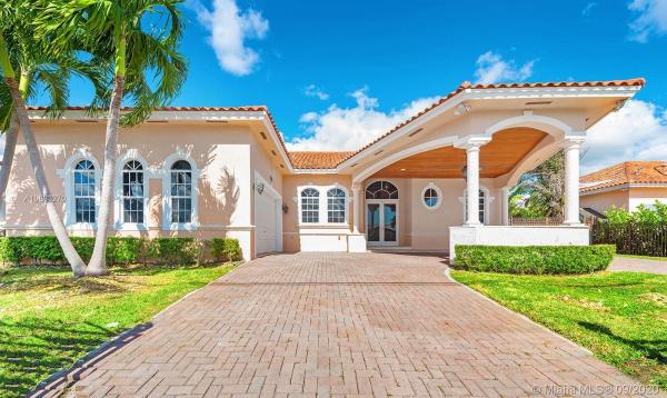 13715 SW 32nd St, Tamiami, Florida 33175, image 2