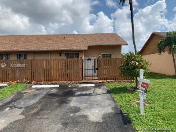 Aspen Townhomes, 6759 NW 193rd Ln, Country Club, Florida 33015, image 2