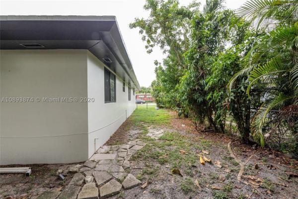 Claridge House, 14940 NE 9th Ct, Golden Glades, Florida 33161, image 2