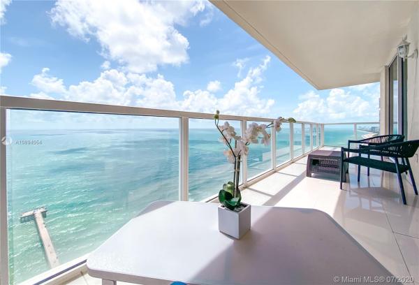La Perla, 16699 Collins Ave #3302, Sunny Isles Beach, Florida 33160, image 2