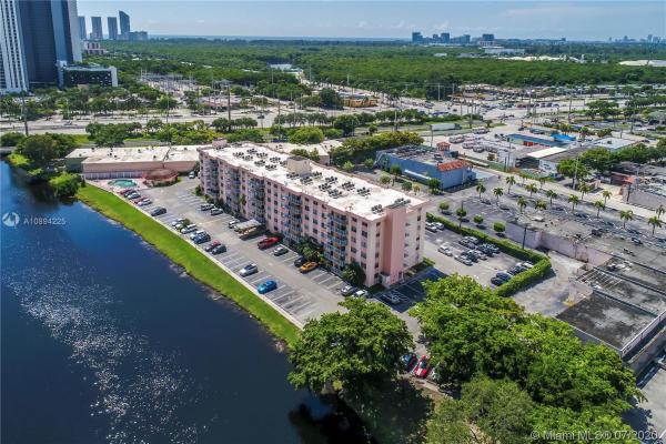 Tall Trees, 16465 NE 22 Ave #515, North Miami Beach, Florida 33160, image 2