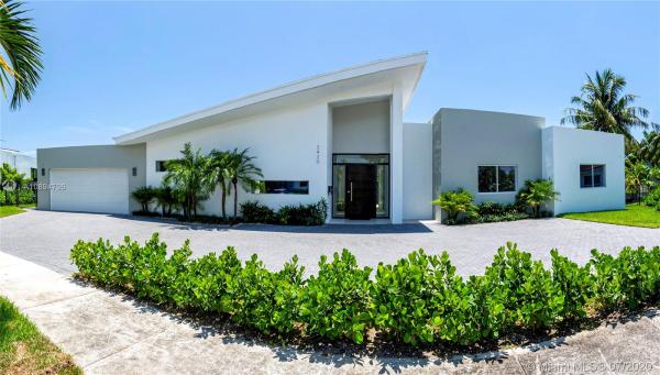 Enchanted Lake, 2420 NE 194th St, Ojus, Florida 33180, image 2