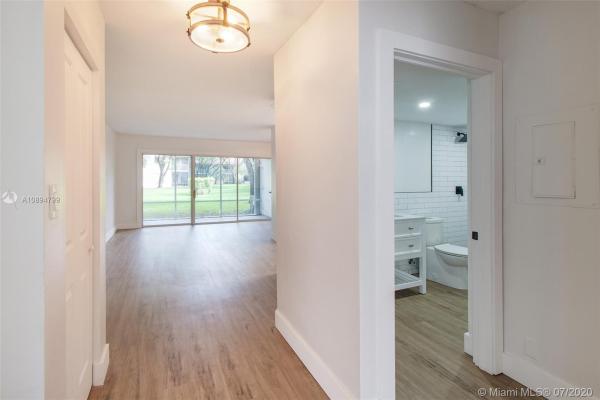 Parc Vista, 14024 SW 90th Ter, Kendall, Florida 33186, image 2