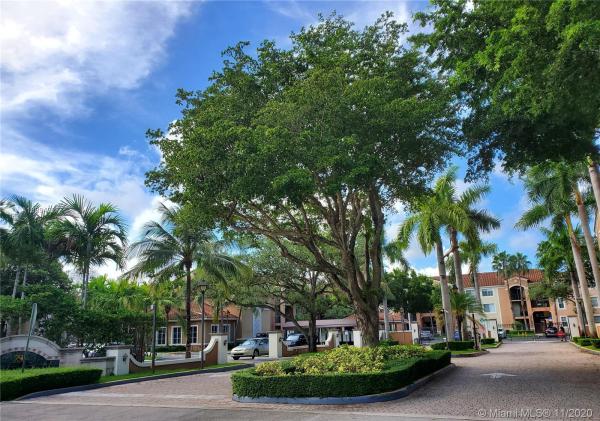 Gables Court, 6861 SW 44th St #203, Glenvar Heights, Florida 33155, image 2