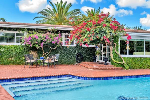 Riviera, 5911 Mall, Coral Gables, Florida 33146, image 2