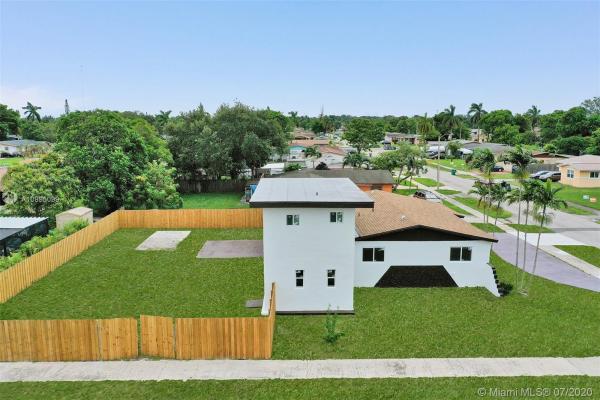 Greendale Estates, 2251 NW 189th Ter, Miami Gardens, Florida 33056, image 2