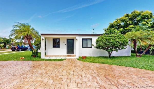 Tropical Estates, 5055 SW 102nd Ave, Olympia Heights, Florida 33165, image 2
